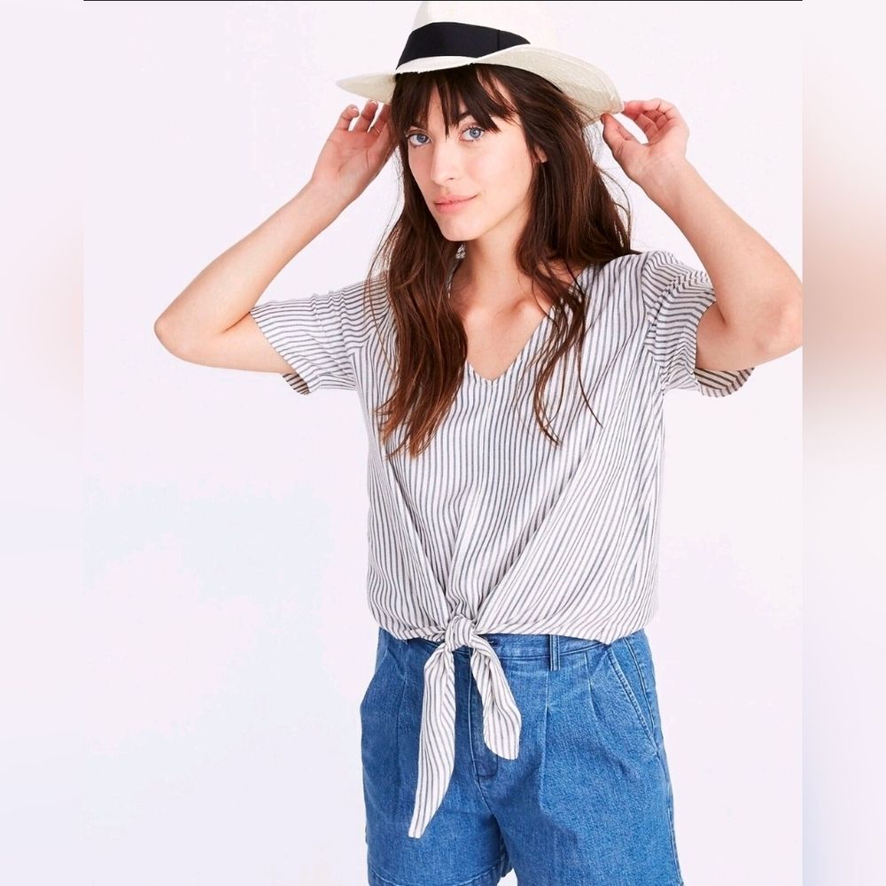 MADEWELL Striped Tie-Front V-Neck Top in White and Black